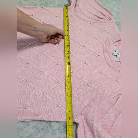 Cozy Pink Pearl Puff Sleeve Sweater | Winter Outfit Holiday Party Chic – Size M - Picture 13 of 16